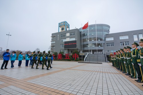 201912【夯實基礎(chǔ) 練就功夫——阜陽五中第七屆國旗護衛(wèi)隊基本功大賽圓滿成功】潁州晚報 阜陽日報 阜陽發(fā)布 特約攝影記者 凡偉 18844908911 (2)_conew1.jpg