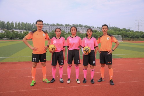 202006【捷報(bào)遲來，歡喜不減——我校學(xué)生收獲國(guó)家級(jí)榮譽(yù)】潁州晚報(bào) 阜陽日?qǐng)?bào) 特約攝影記者 凡偉 188449089111_conew1.jpg