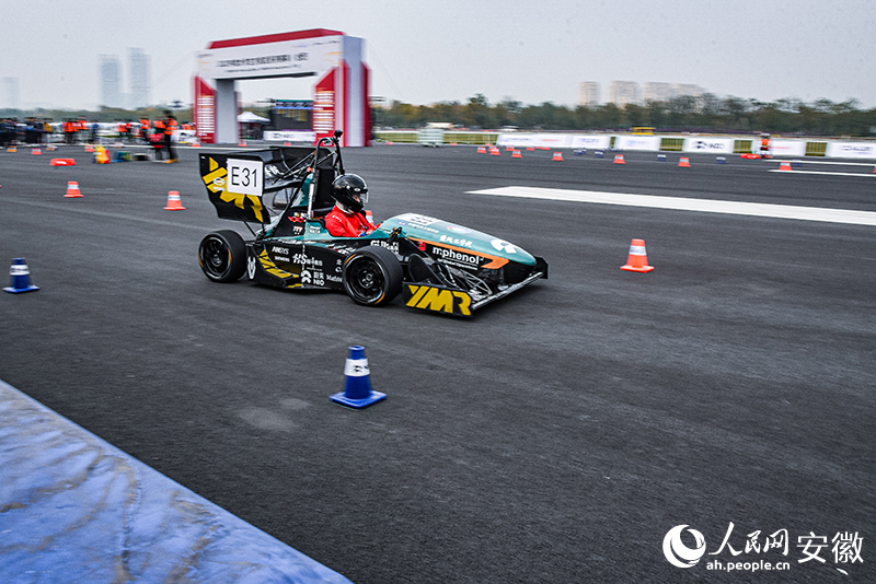 汽車(chē)賽事是汽車(chē)文化的重要組成部分。圖為中國(guó)大學(xué)生方程式合肥站比賽。人民網(wǎng)記者 李希蒙攝