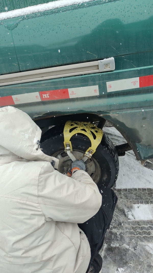 圖2：阜陽(yáng)郵政市趟郵車正常運(yùn)轉(zhuǎn) (2).jpg